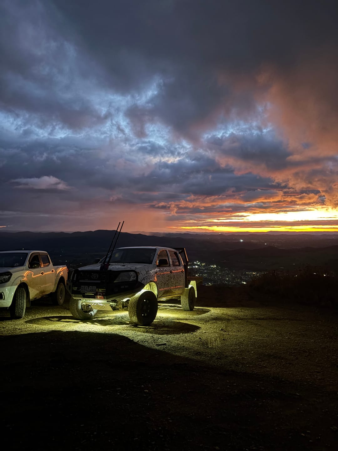 Customer photo review of CX6™ RGBW Rock Lights - 8 Pack