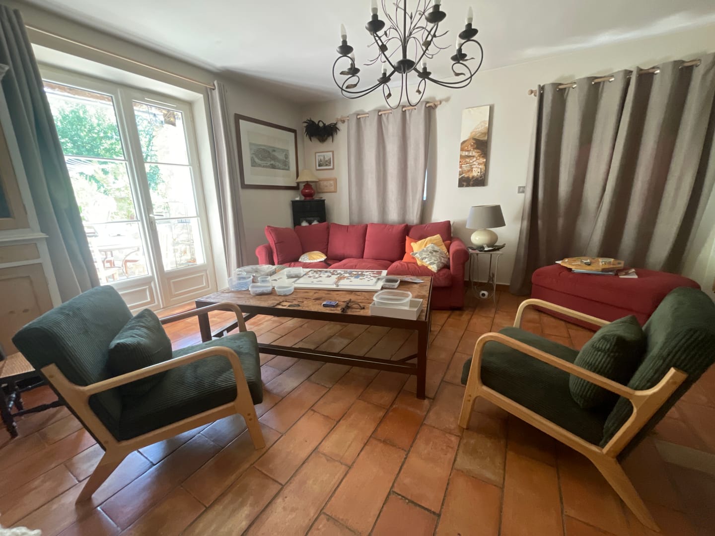 Customer photo review of OHAMA - Fauteuil de salon en bois massif et velours côtelé vert