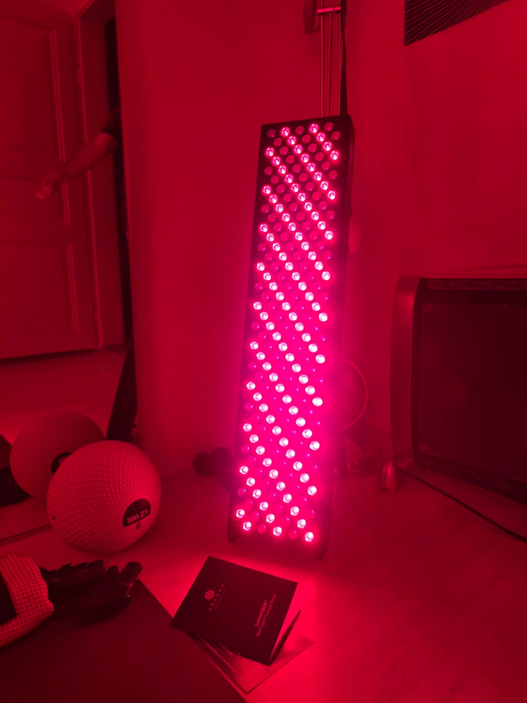 Customer photo review of Koanna® Luma1000™ – Powerful, Mid-Size Red Light Therapy Panel