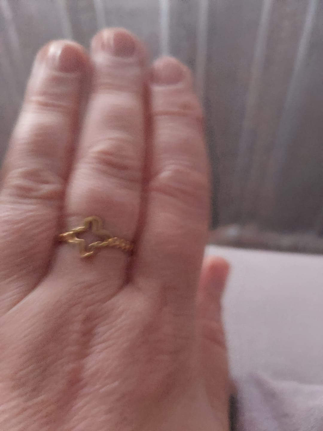 Customer photo review of Clover Ring | 18K vergoldet