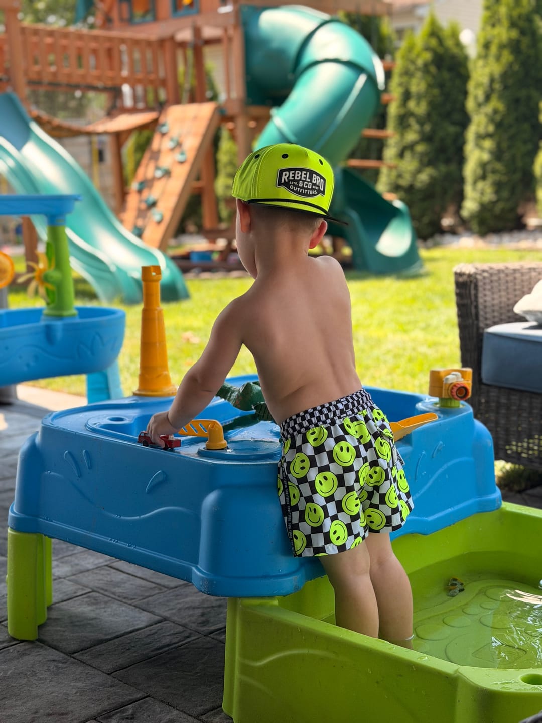 Customer photo review of Hydro Snapback in Neon Electric Lime