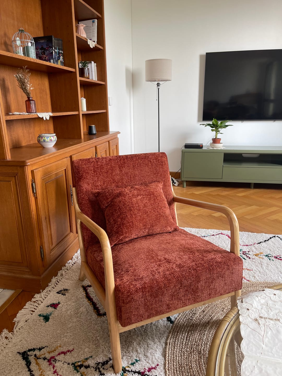 Customer photo review of OHAMA - Fauteuil de salon en bois massif et tissu terracotta