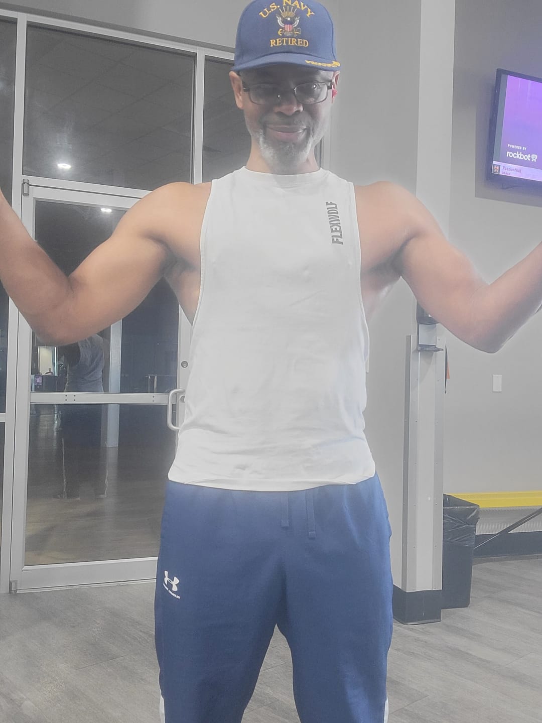 Customer photo review of Flex Arm Tank