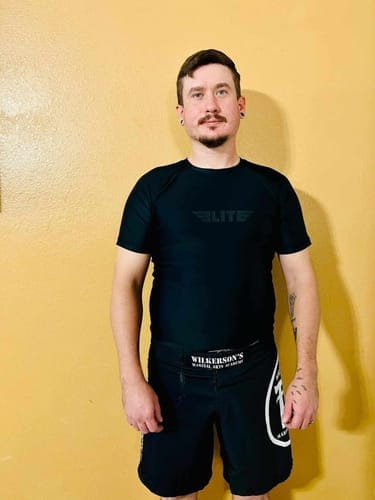 Customer photo review of Standard Black Short Sleeve No-Gi Mens BJJ Rash Guard