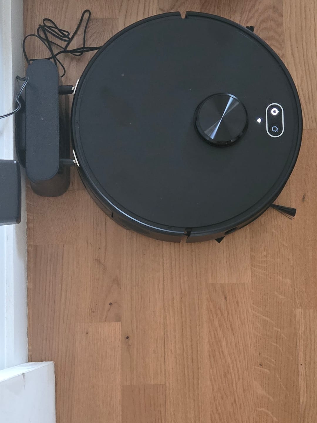 Customer photo review of Robot aspirateur V8 Pro – Nettoyage automatique avec fonction serpillère, navigation intelligente et contrôle via application pour une propreté sans effort