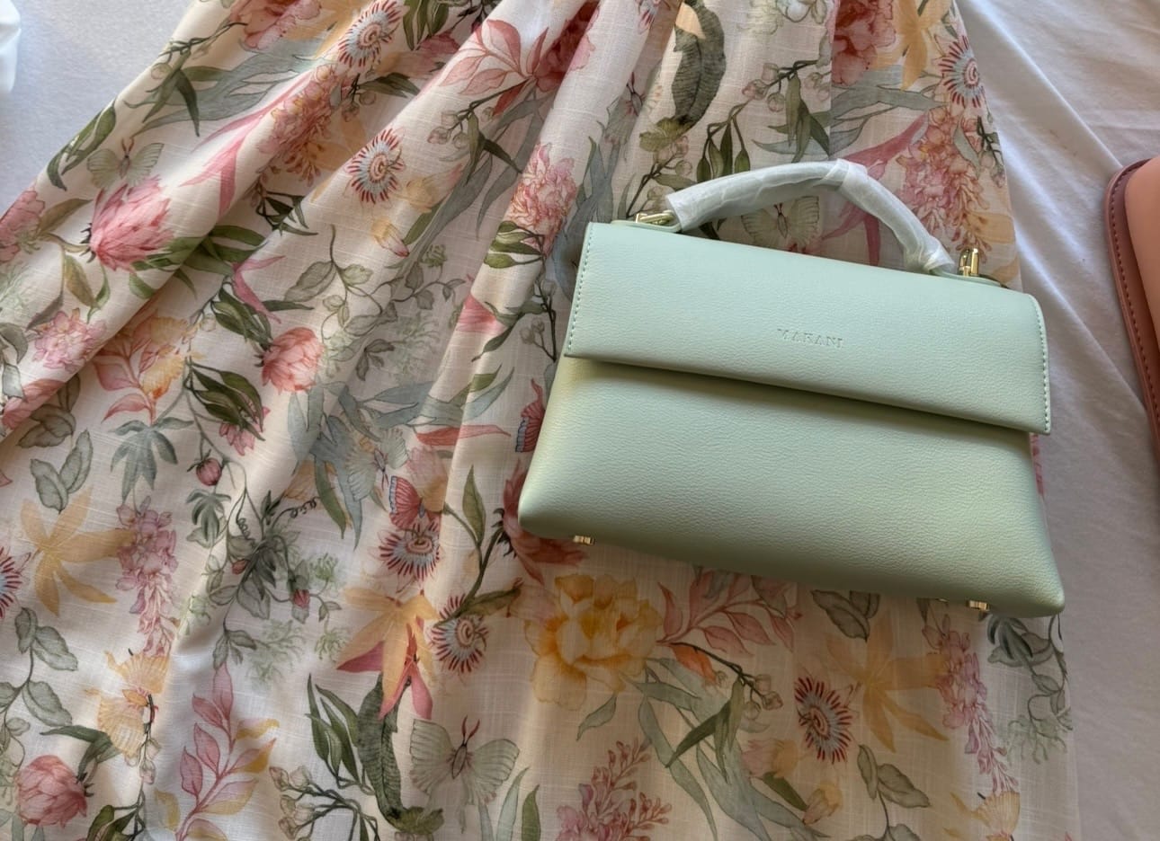 Customer photo review of NANI - PISTACHIO