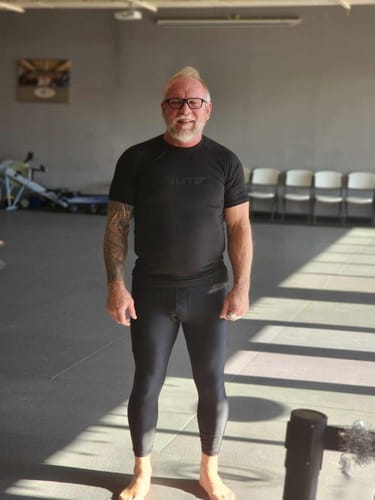 Customer photo review of Standard Black Short Sleeve No-Gi Mens BJJ Rash Guard