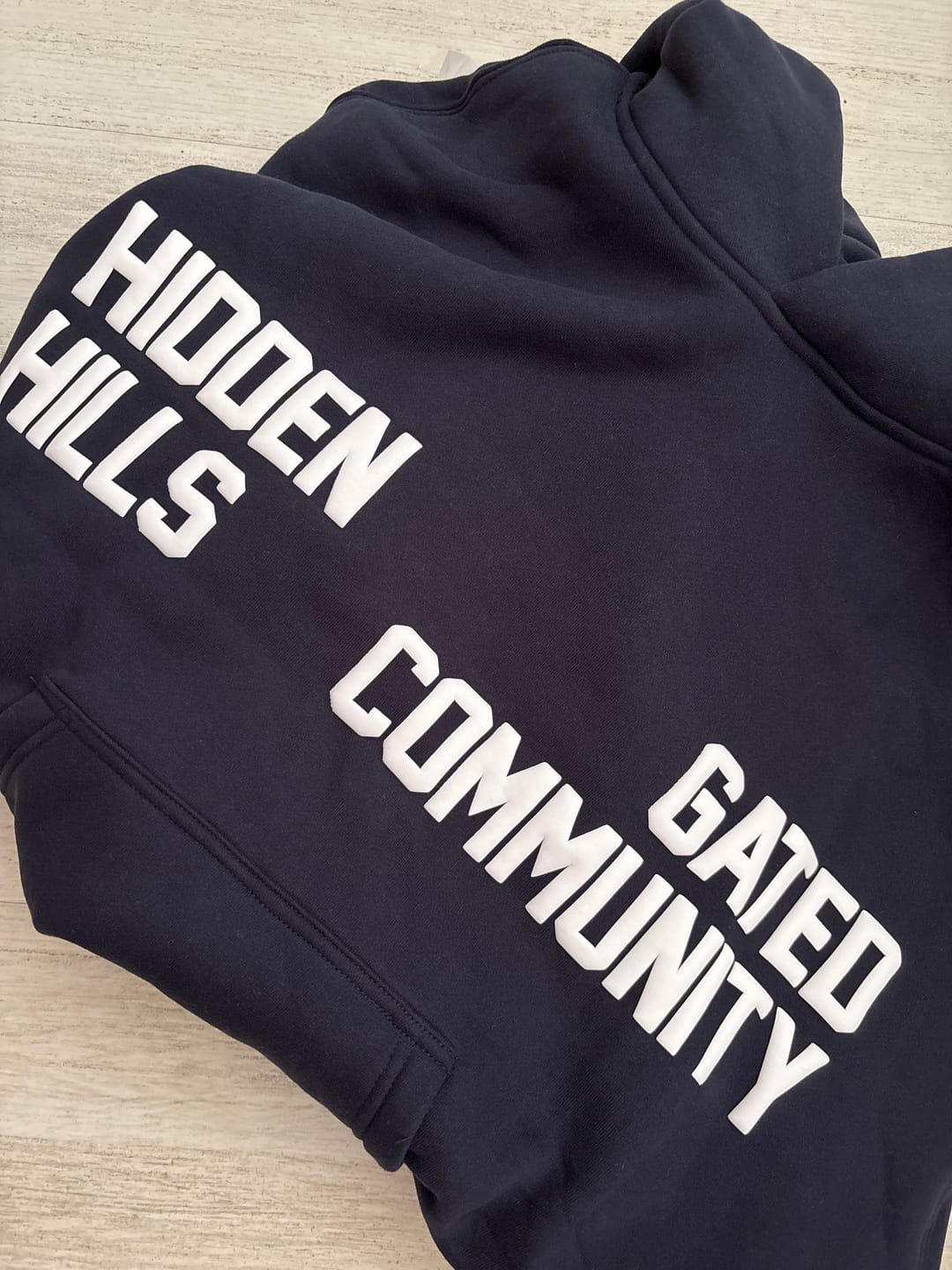 Customer photo review of GATED COMMUNITY HOODIE NAVY