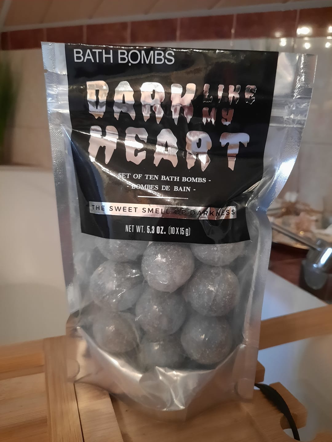 Customer photo review of Dark Like My Heart Badebomben – 10er Set dunkle Badekugeln