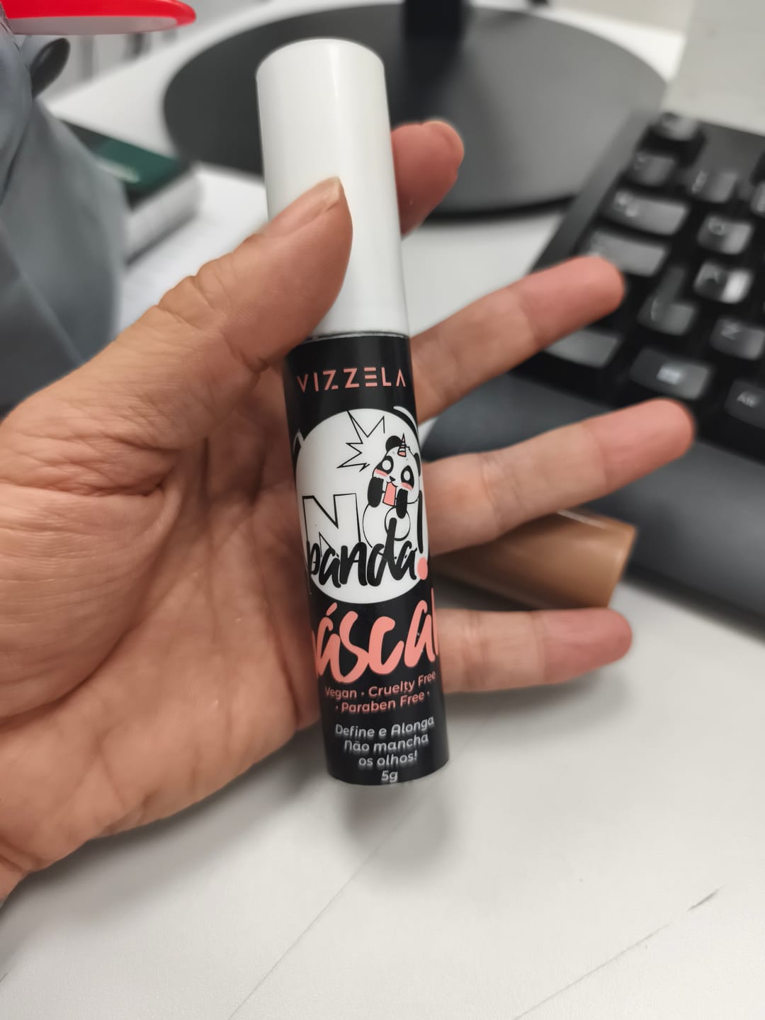 Customer photo review of Máscara Para Cílios No Panda Vizzela - Preta