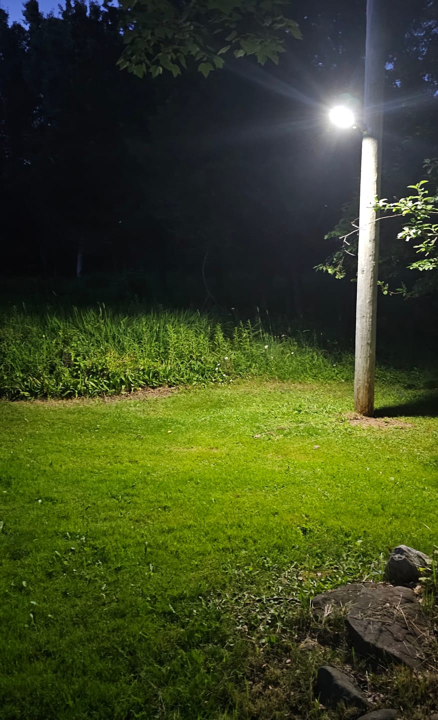 Customer photo review of 3 Lights + 1 Extra Free 60W Solar Street High Brightness Lights 6000 Lumens
