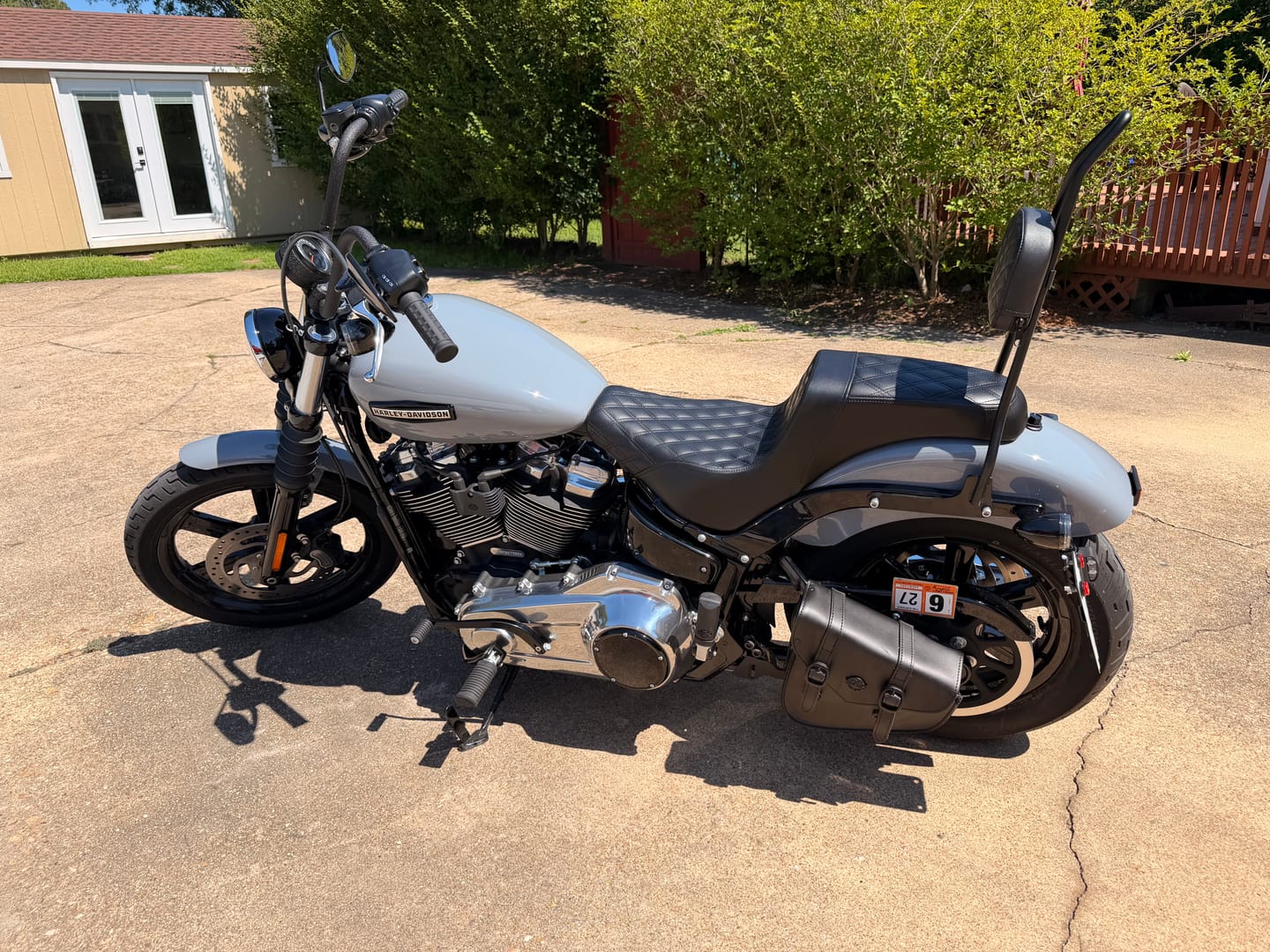 Customer photo review of 3L - Dark Age Plain Leather Motorcycle Swing arm Bag For Harley Softail