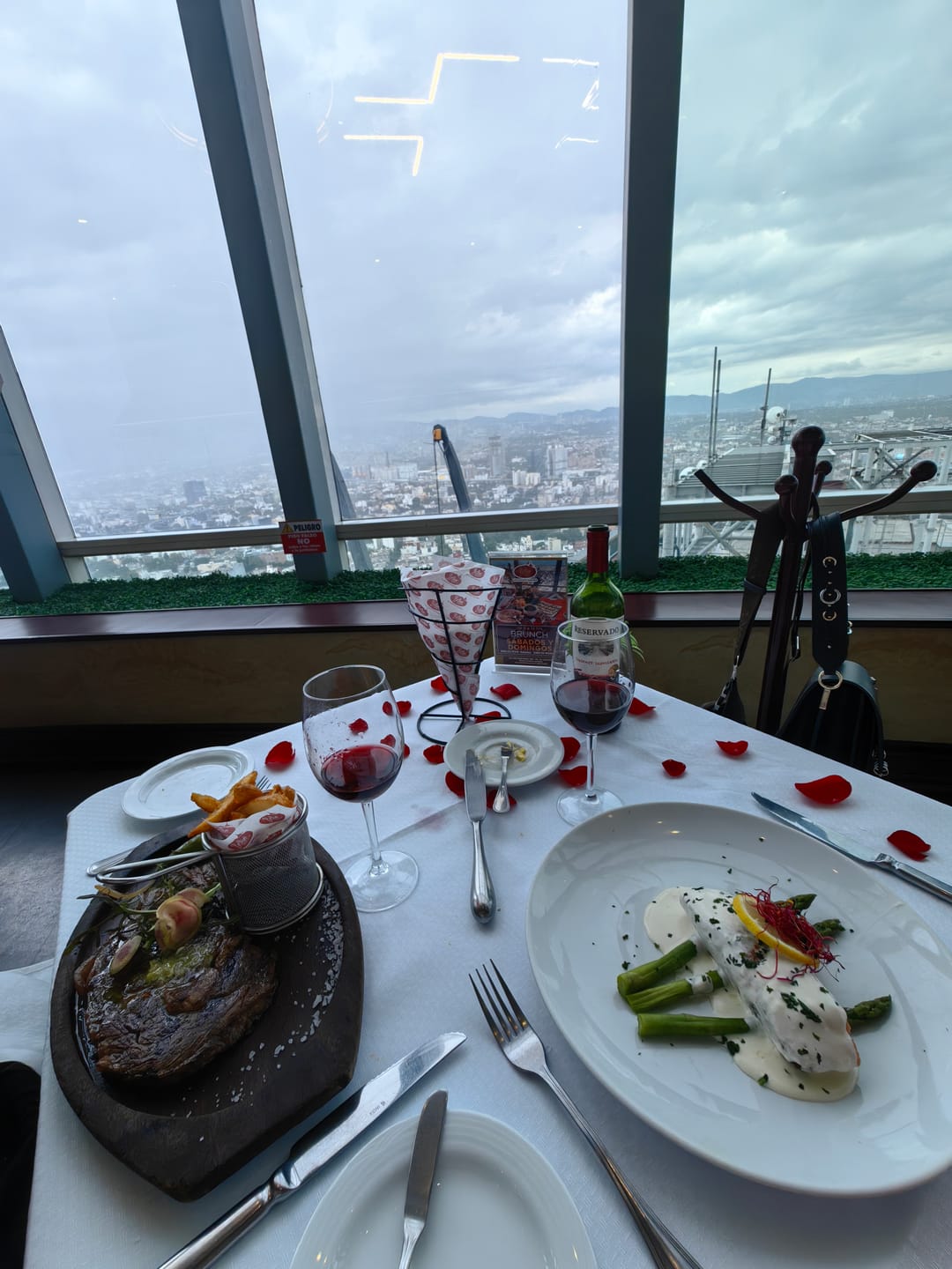 Customer photo review of Cena Romántica
