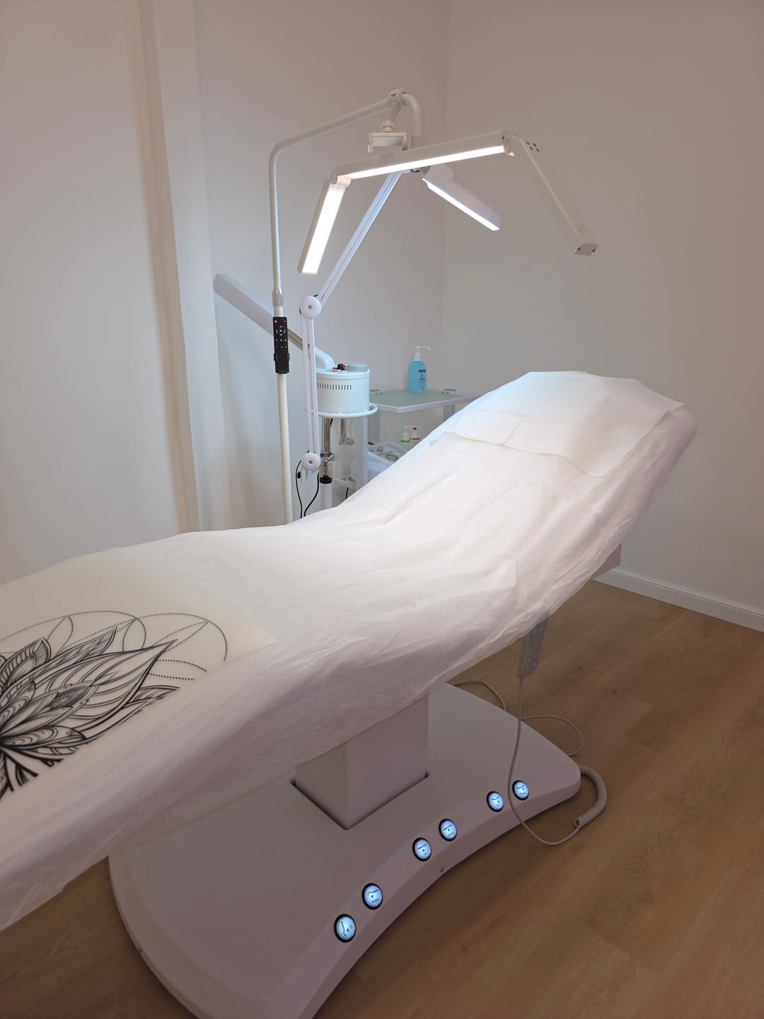 Customer photo review of Einweg Spannbettlaken für Massageliegen 10 Stück