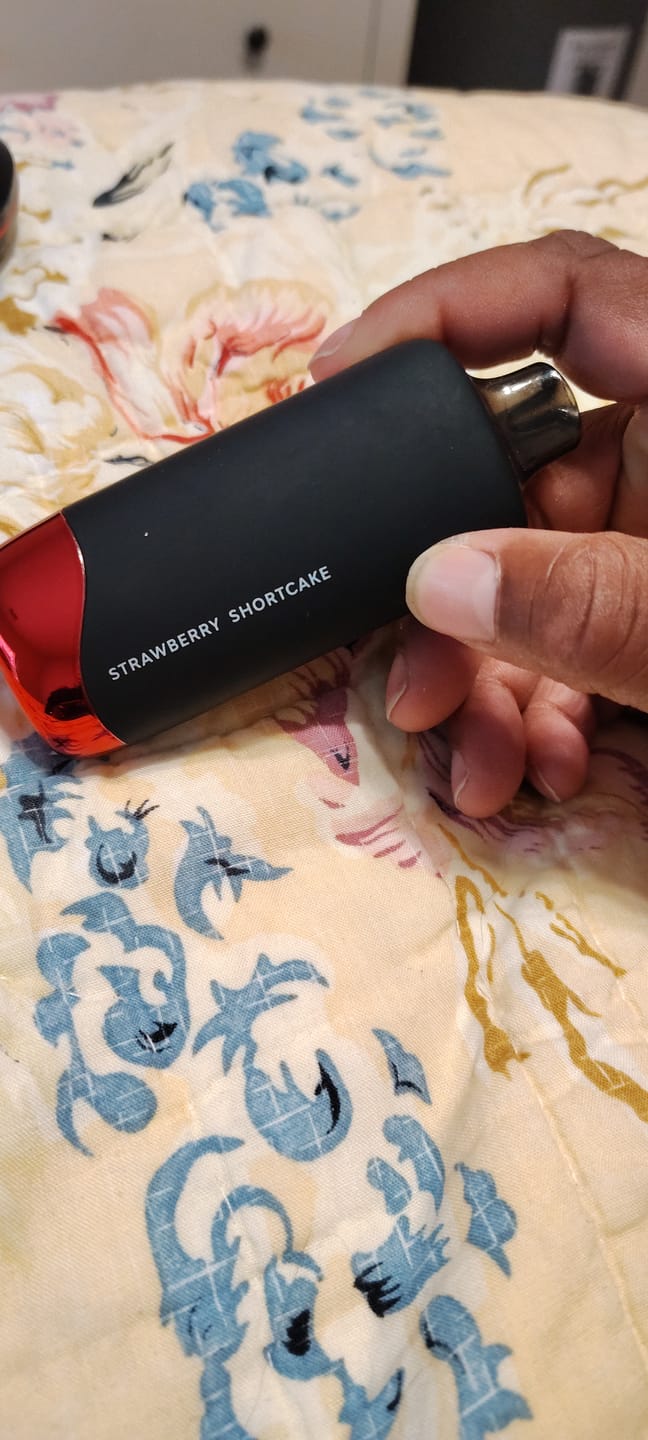 Customer photo review of Strawberry Shortcake CBD Vape