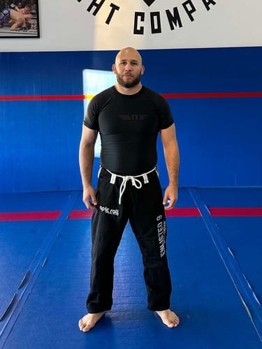 Customer photo review of Standard Black Short Sleeve No-Gi Mens BJJ Rash Guard