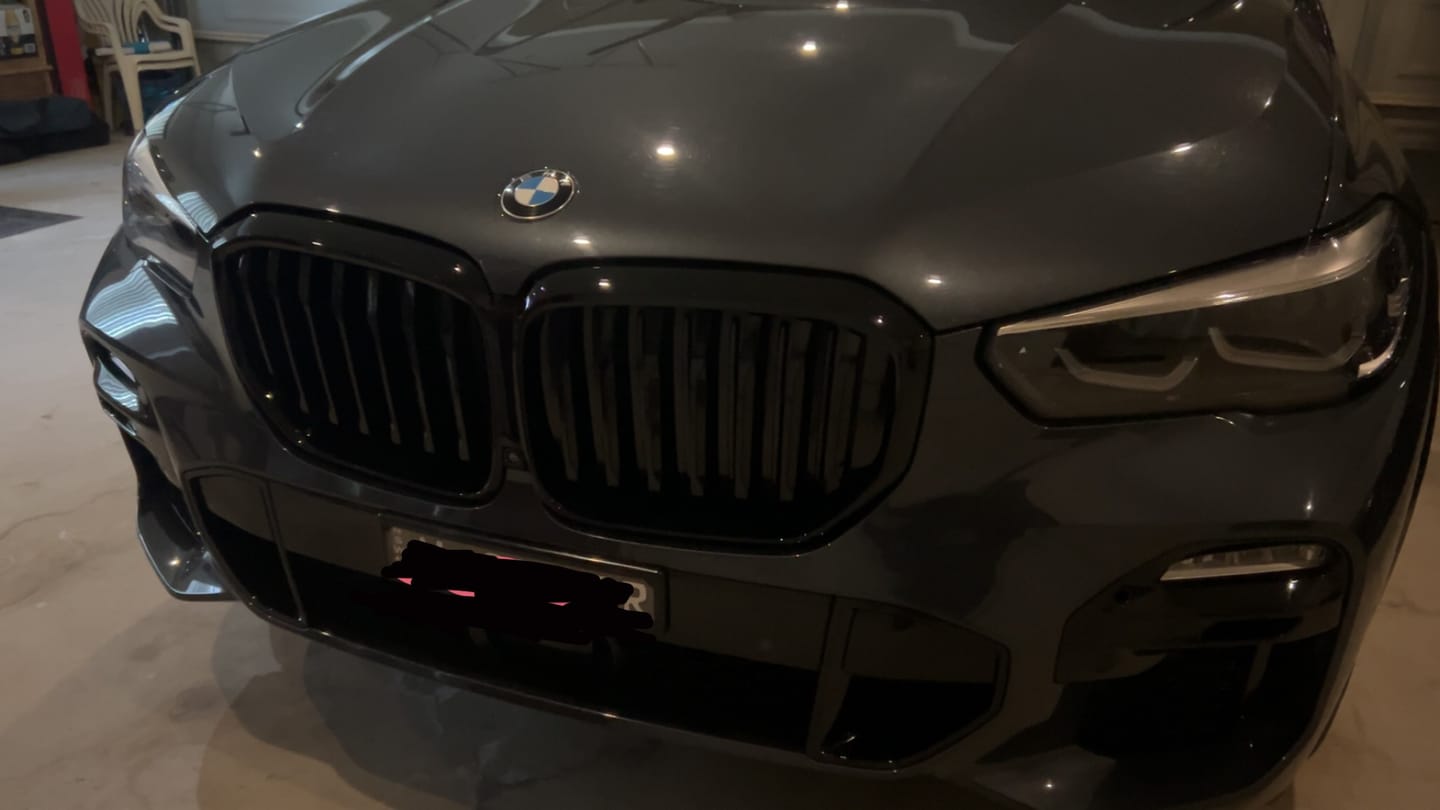 Customer photo review of ABS Glossy Black Front Kidney Grilles Fit For BMW【X5 G05 LCI】2023+