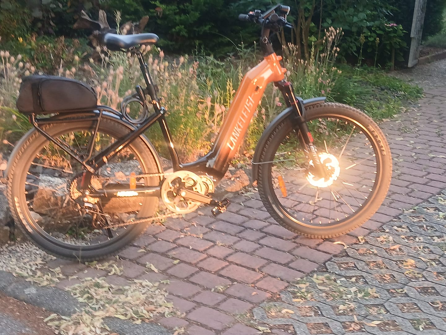 Customer photo review of Lankeleisi MG600 Lite 250W 27.5" Electric Trekking Bike 720Wh SUV E-bike with Switchable Sensor 36V 20Ah Battery