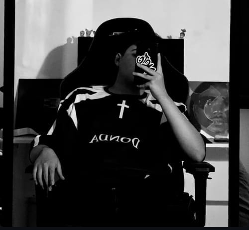 Customer photo review of Donda Jersey