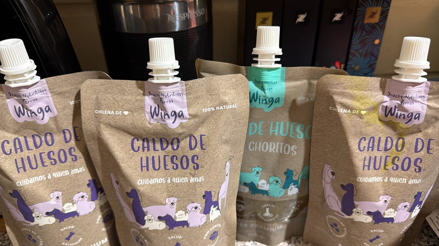 Customer photo review of Caldo de Huesos Gatos