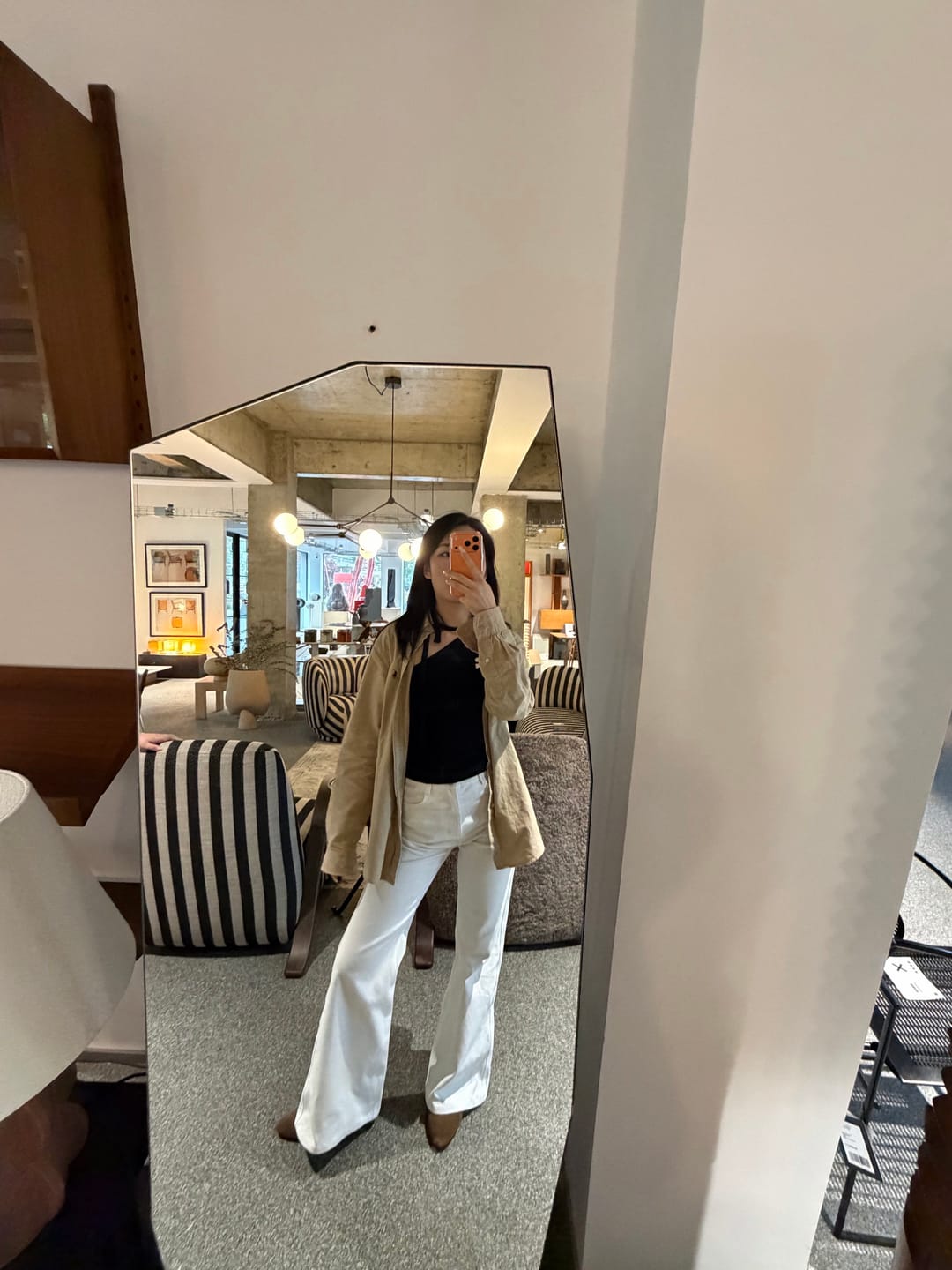 Customer photo review of ROVENTE Flared High-Rise Jeans with Tailored Fit