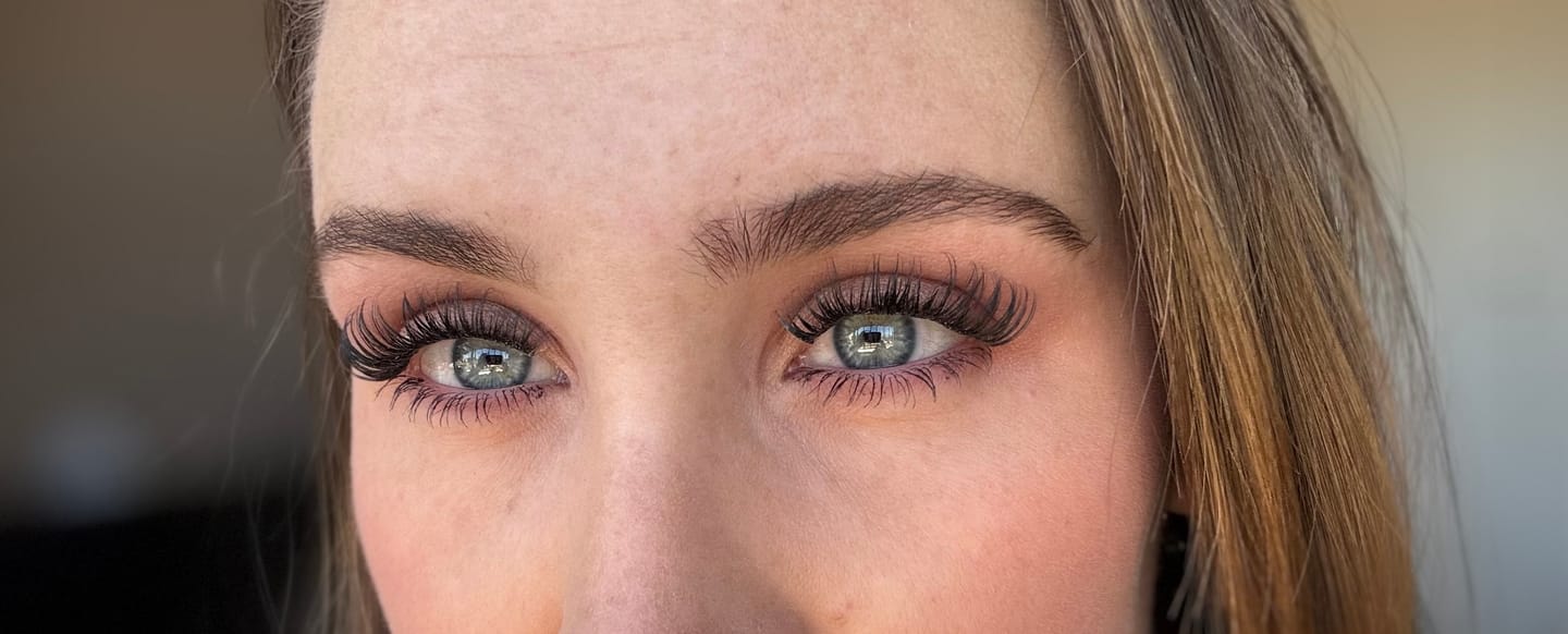 Customer photo review of Flora Lash Kit