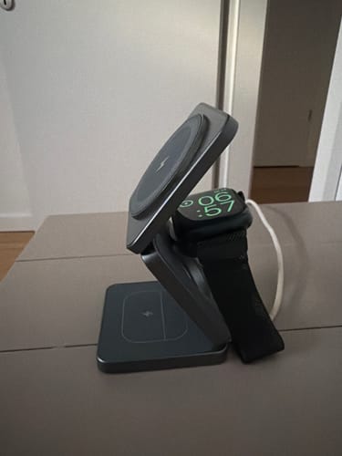 Customer photo review of Trifold Charger+