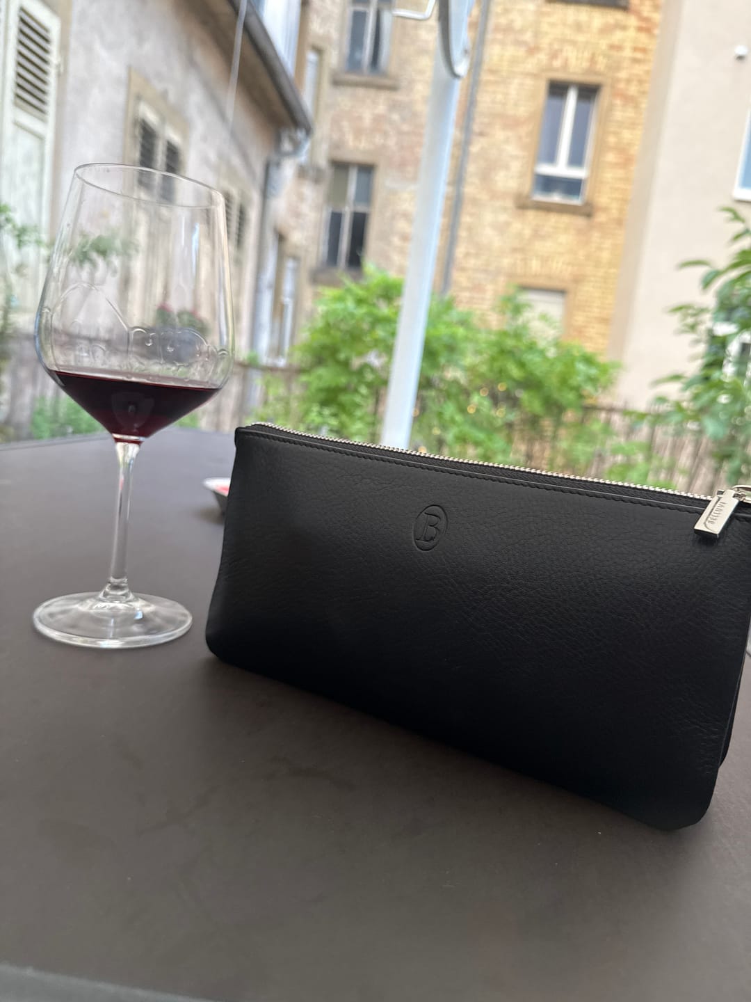 Customer photo review of Belluvi Duo Pouch