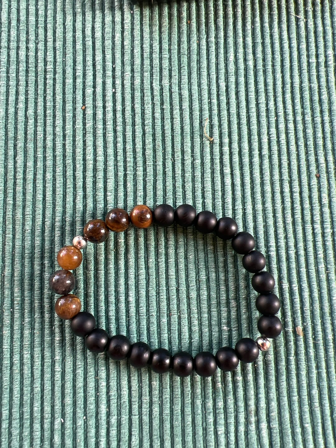 Customer photo review of Sternzeichen Armband - Tigerauge