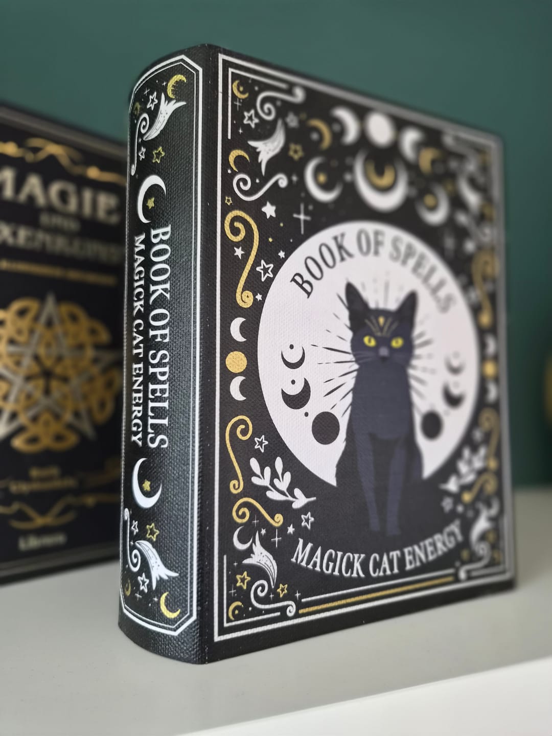Customer photo review of Schwarze Katze Buch Aufbewahrungsbox – Book of Spells Buchbox