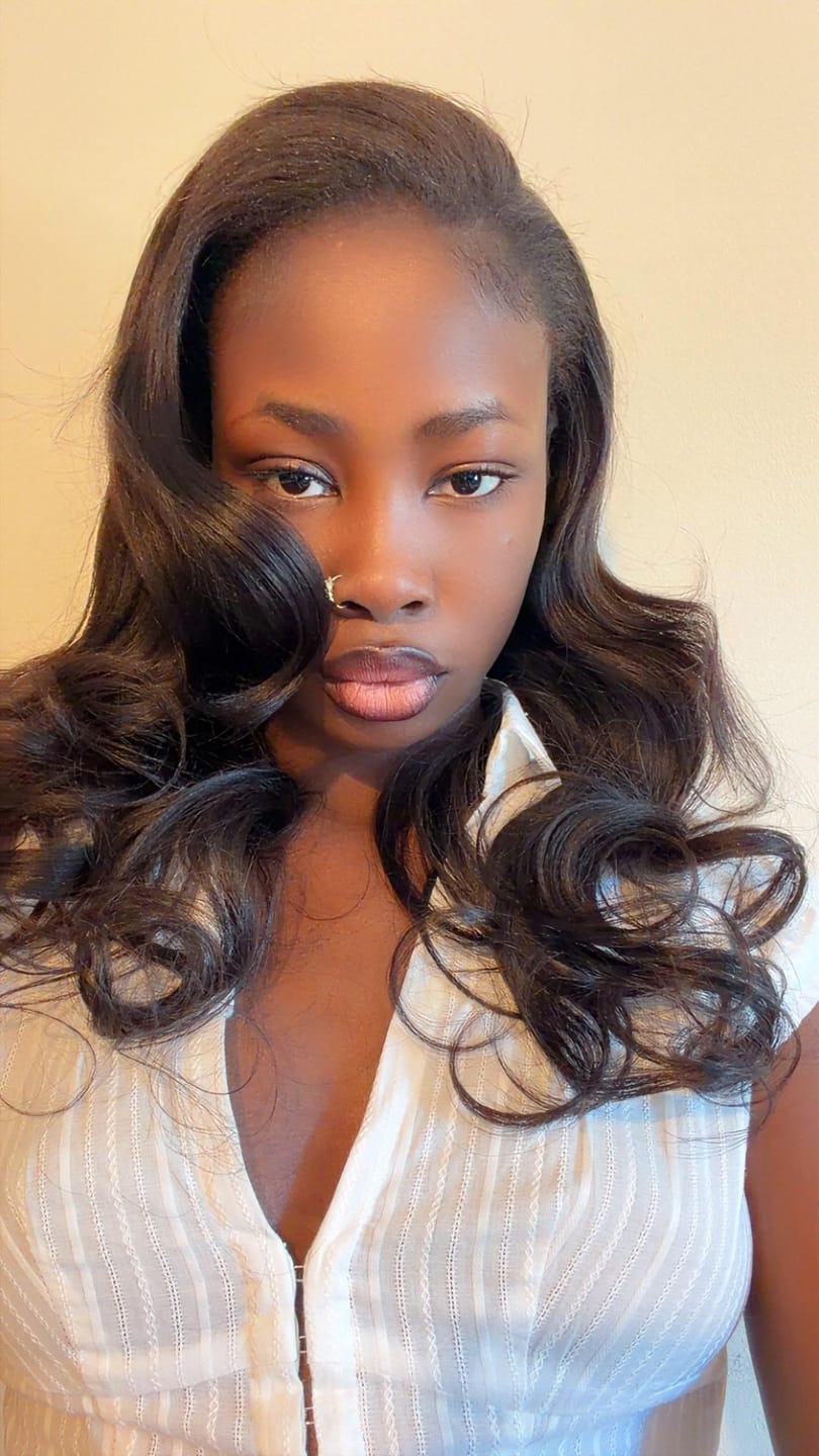 Customer photo review of Wavymy Pre-Styled Butterfly Cut Layer Yaki Straight Natural Wave Wig Beginner Friendly Wig Human Hair Wig 250% Density