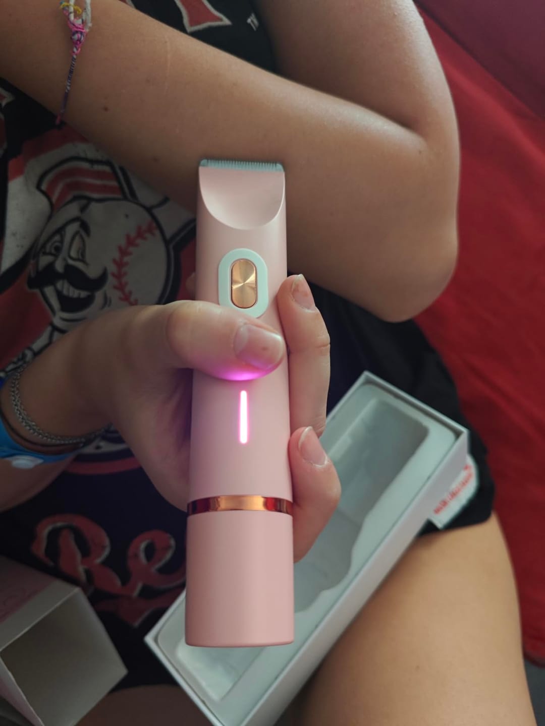 Customer photo review of SilkyLisse | Le Rasoir Féminin 2-en-1 Pour Zones Sensibles