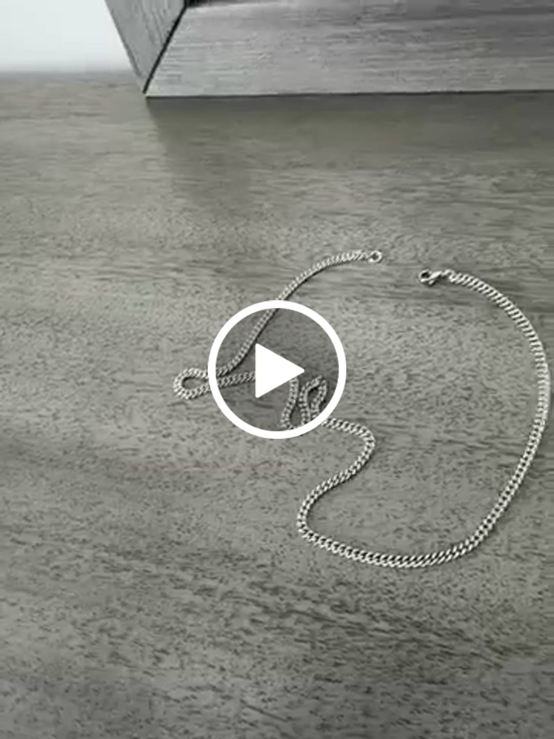 Customer video review of 5mm Cuban Link Chain