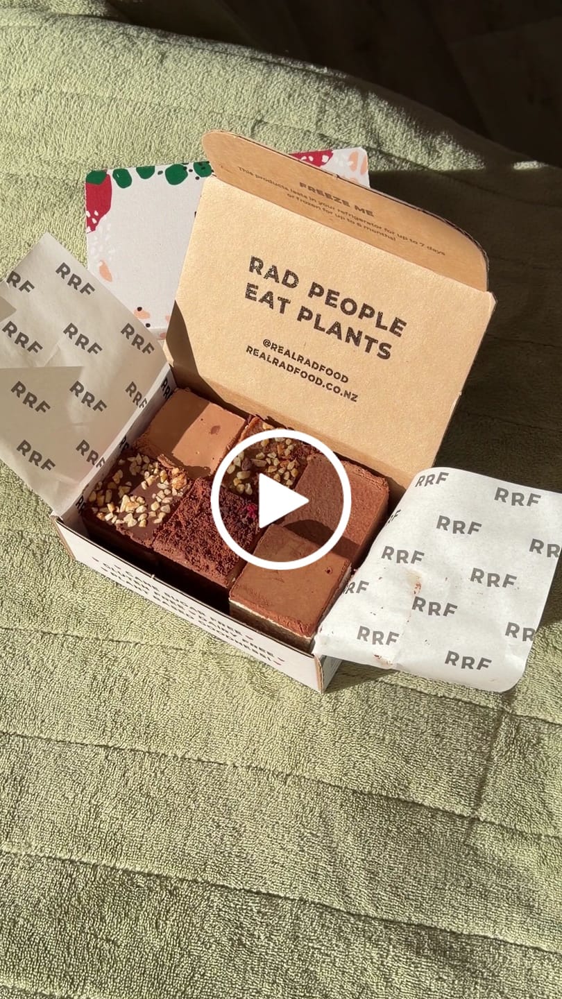 Customer video review of Mixed Slice Box