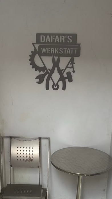 Customer photo review of Werkstattschild - Dreieck aus edlem Stahl (personalisierbar)