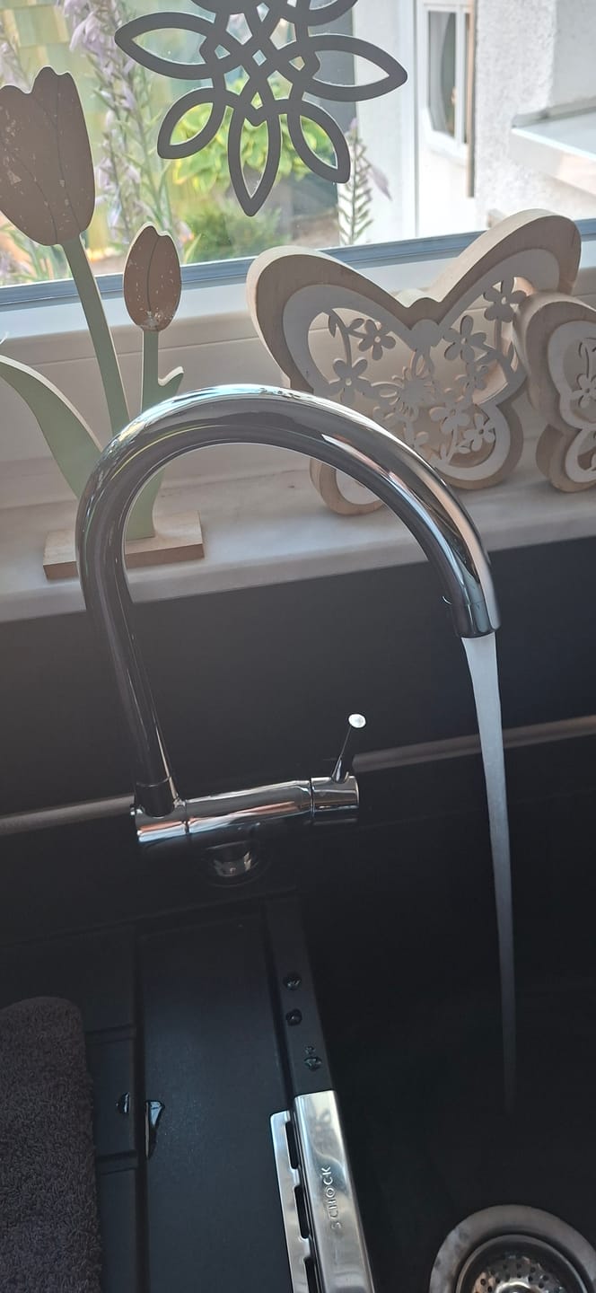 Customer photo review of Under Window Kitchen Tap, folding spout to reach 6 cm, with 360° swivel U-Spout, Chrome