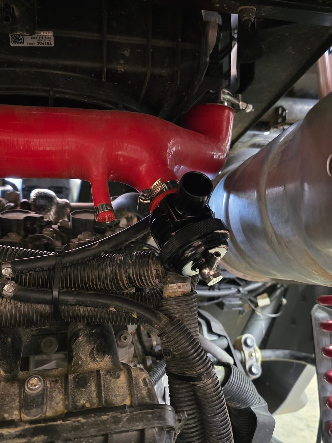 Customer photo review of RPM Can-Am Maverick X3 Full Silicone Charge Tubes Kit R & RR