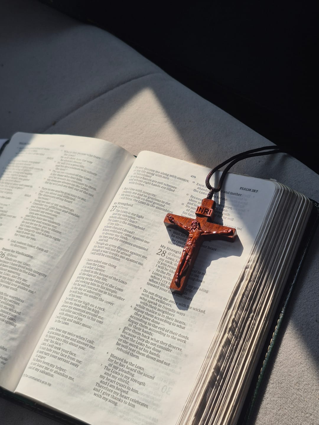 Customer photo review of Christianartworkshop Jesus Crucifix Wooden Necklace