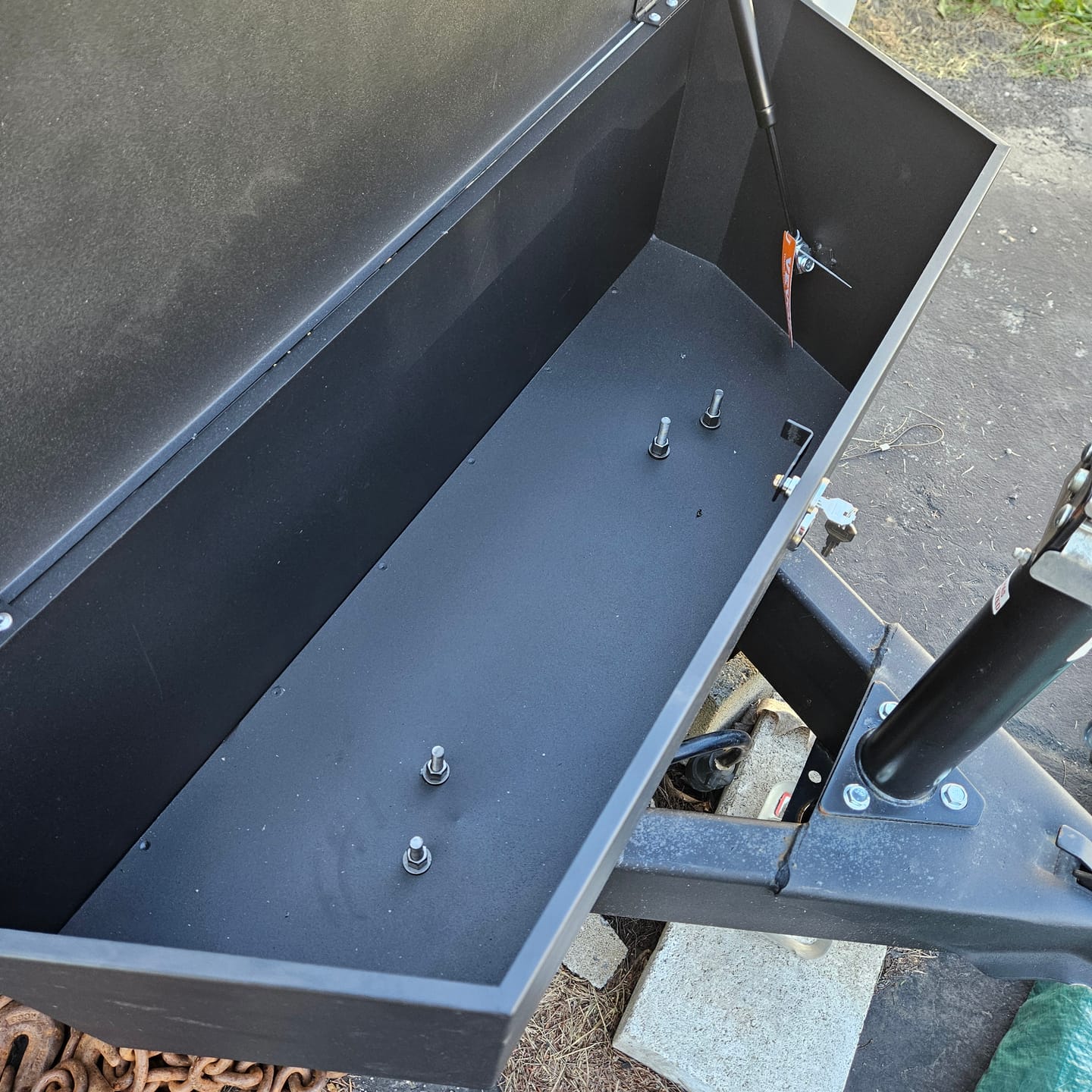 Customer photo review of 3/8 Inch Diameter U-Bolts - Square
