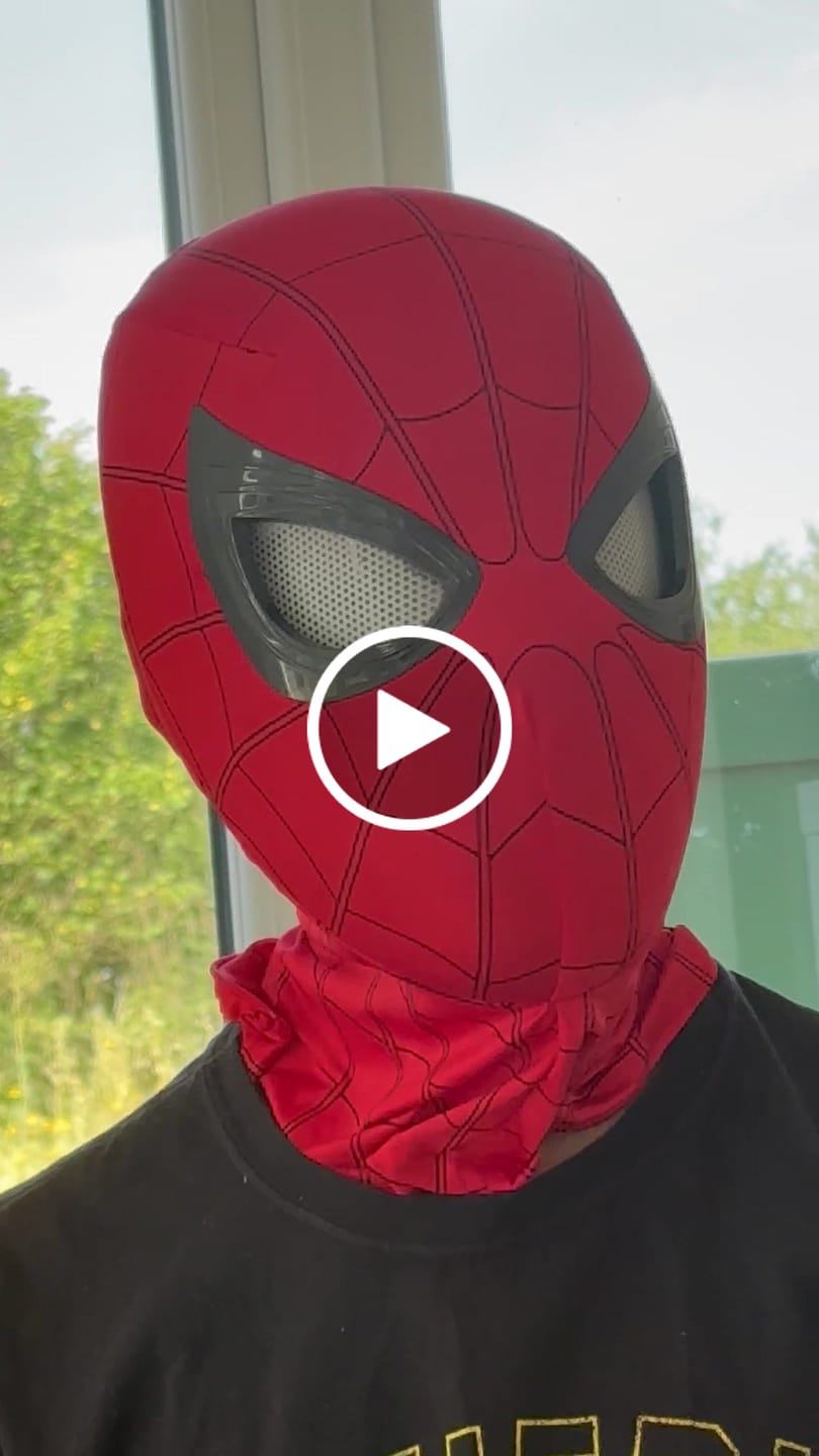 Customer video review of Spider-man Interactive Mask with Remote Control Movable Light Up Eyes Spiderman