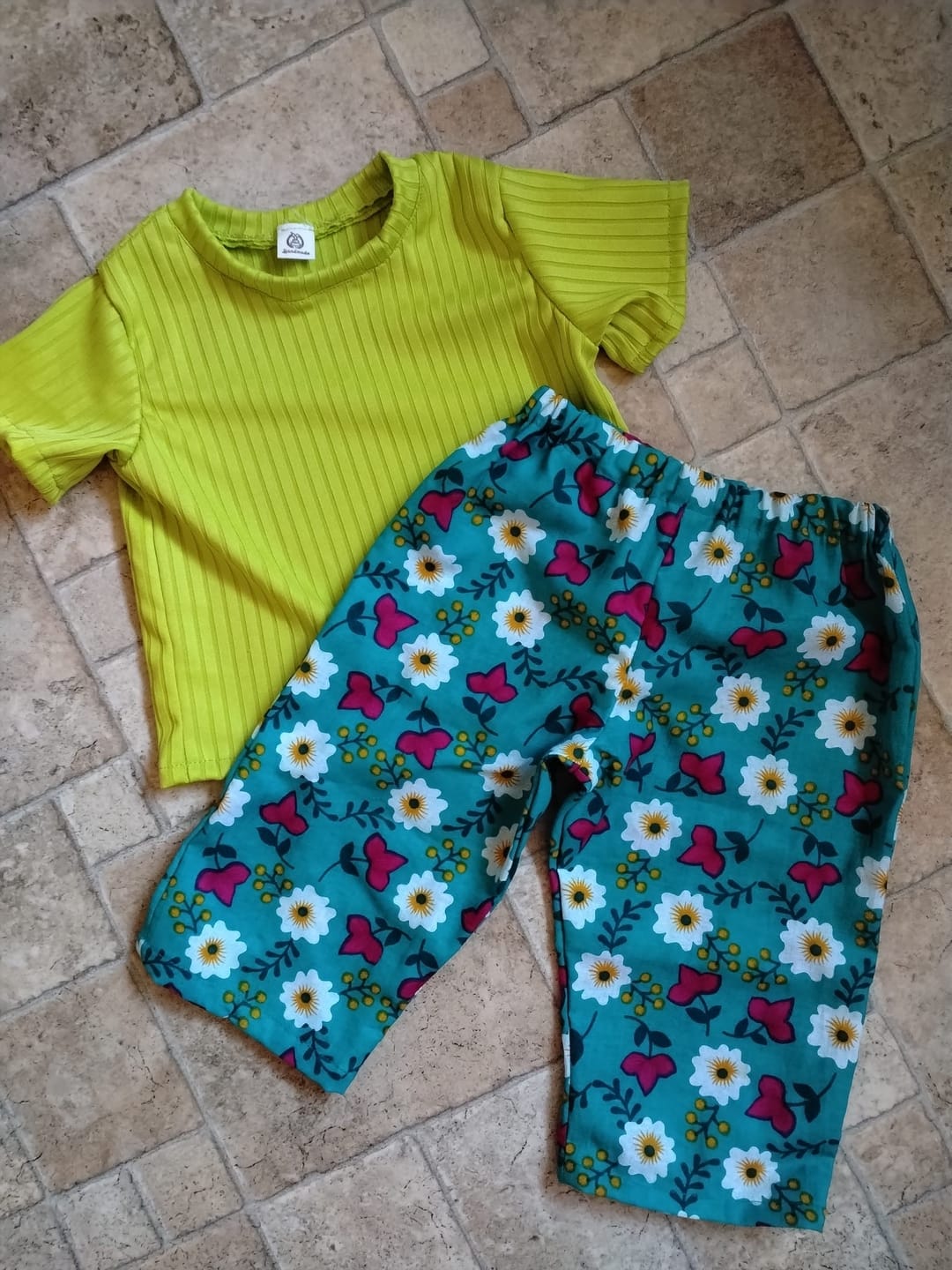 Customer photo review of 1kg Mixed Remnants Fabric Bag- Huge Variety