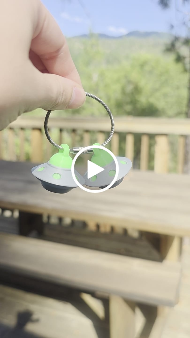 Customer video review of UFO Cap Clip 2-Pack