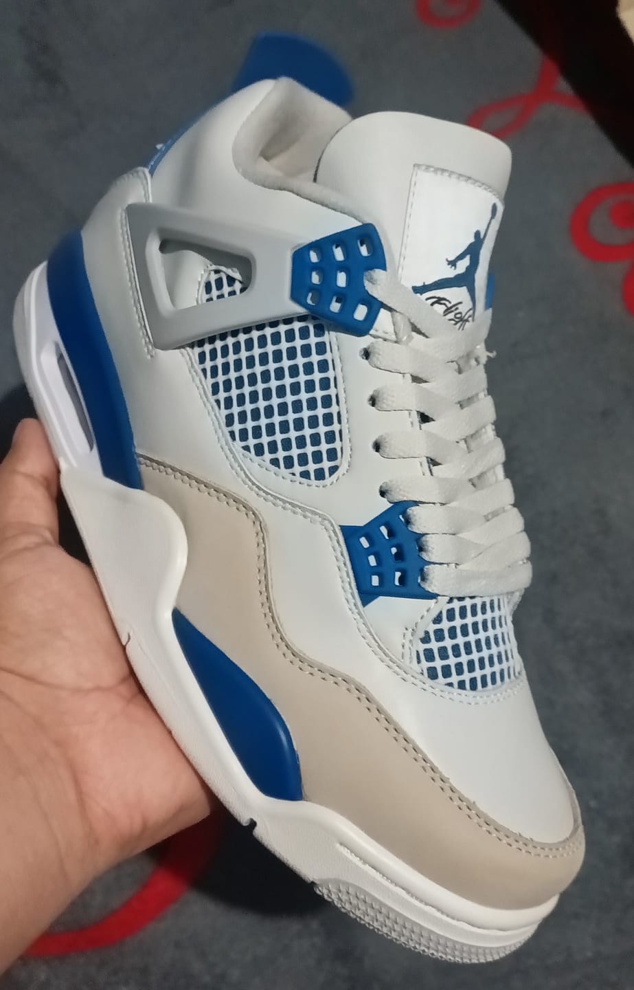 Customer photo review of Tenis Retro 4 Industrial Blue Importado