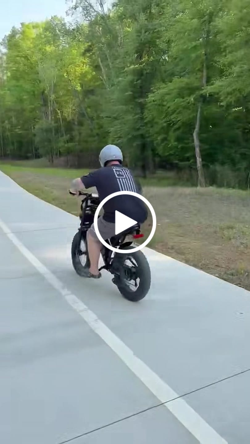 Customer video review of Eskute® V200 20*4.0" Dirt Electric Bike for Kids&Teens