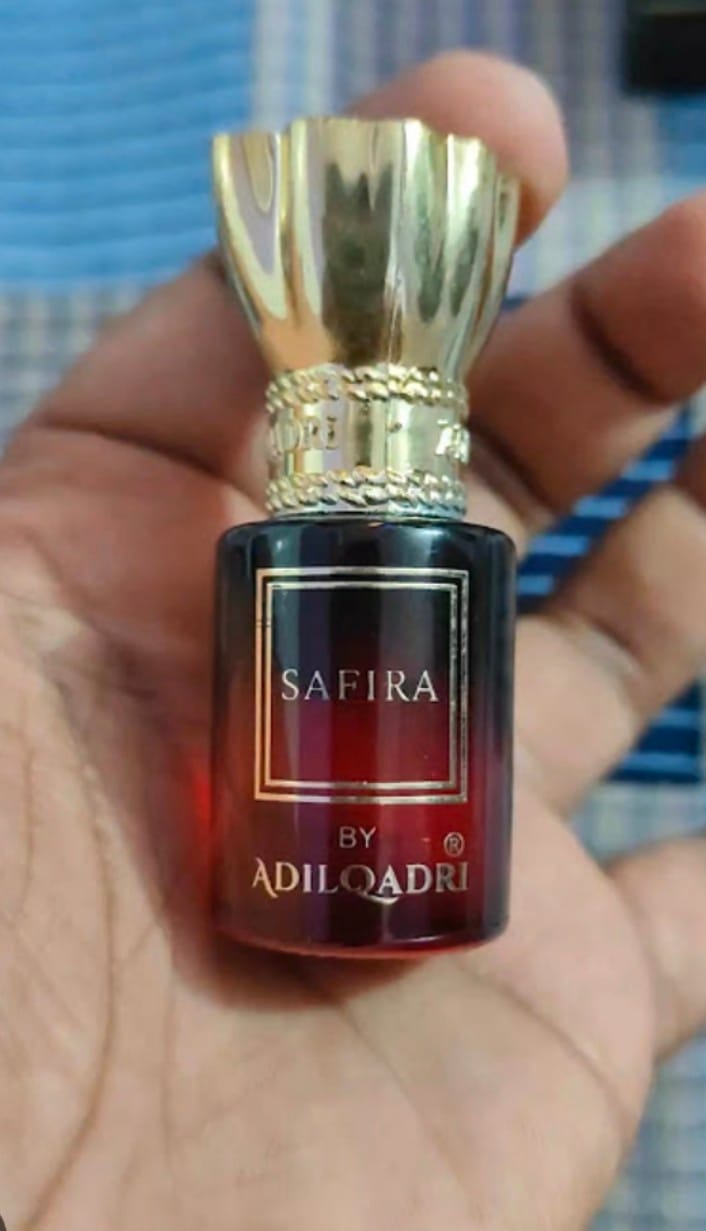 Customer photo review of Safira Luxury Attar Perfume