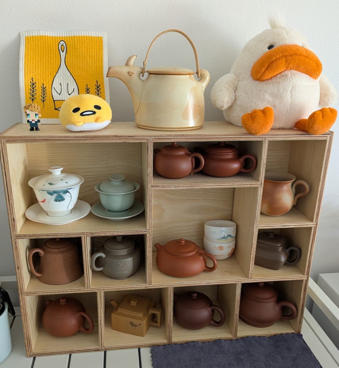 Customer photo review of Wooden Display Shelf for Mugs, Cups & Small Collectibles