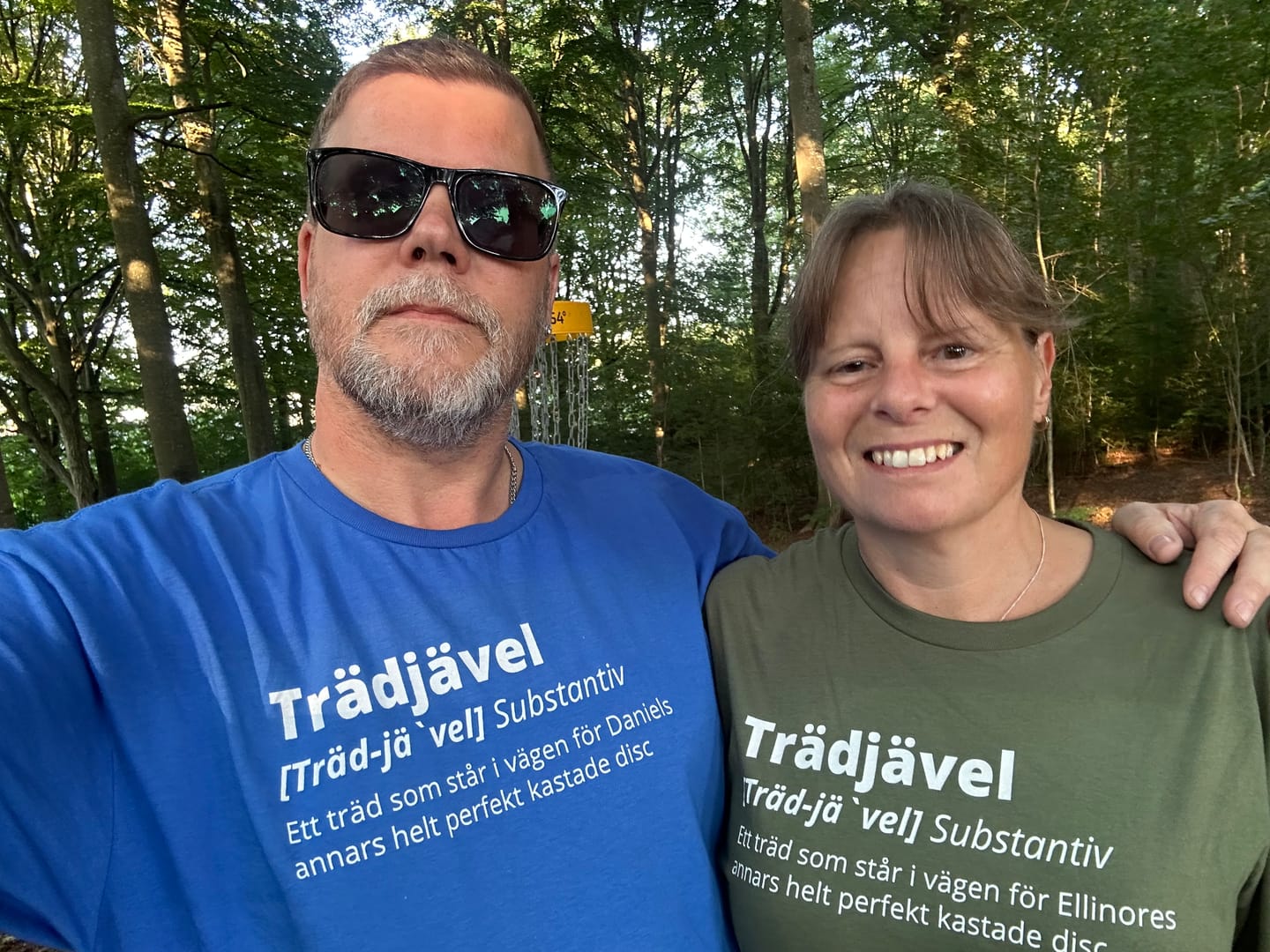 Customer photo review of Designa din egen t-shirt - Trädjävel Discgolf med valfritt namn