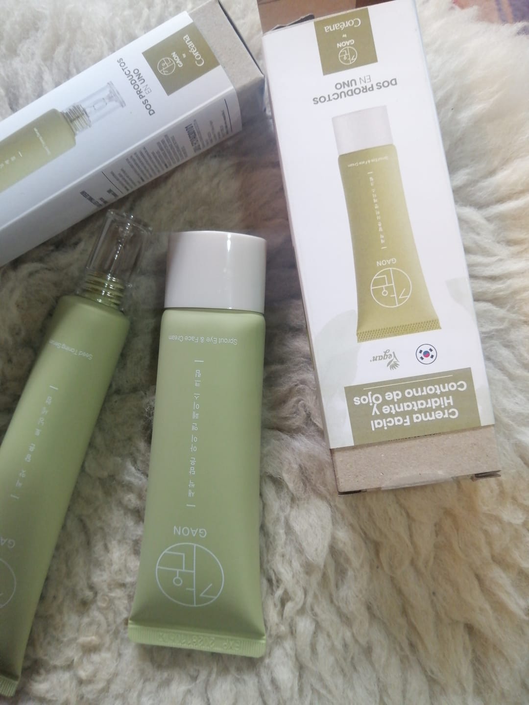 Customer photo review of Crema  Hidratante Antioxidante y Contorno de Ojos Vegana Gaon 50ml