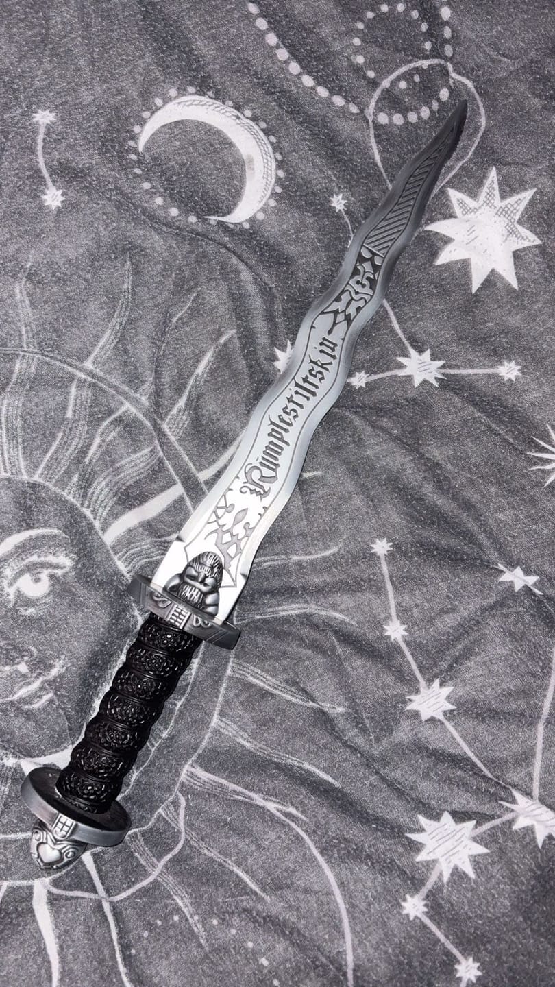 Customer photo review of Rumplestiltskin's Dark One Once upon a Time Dagger
