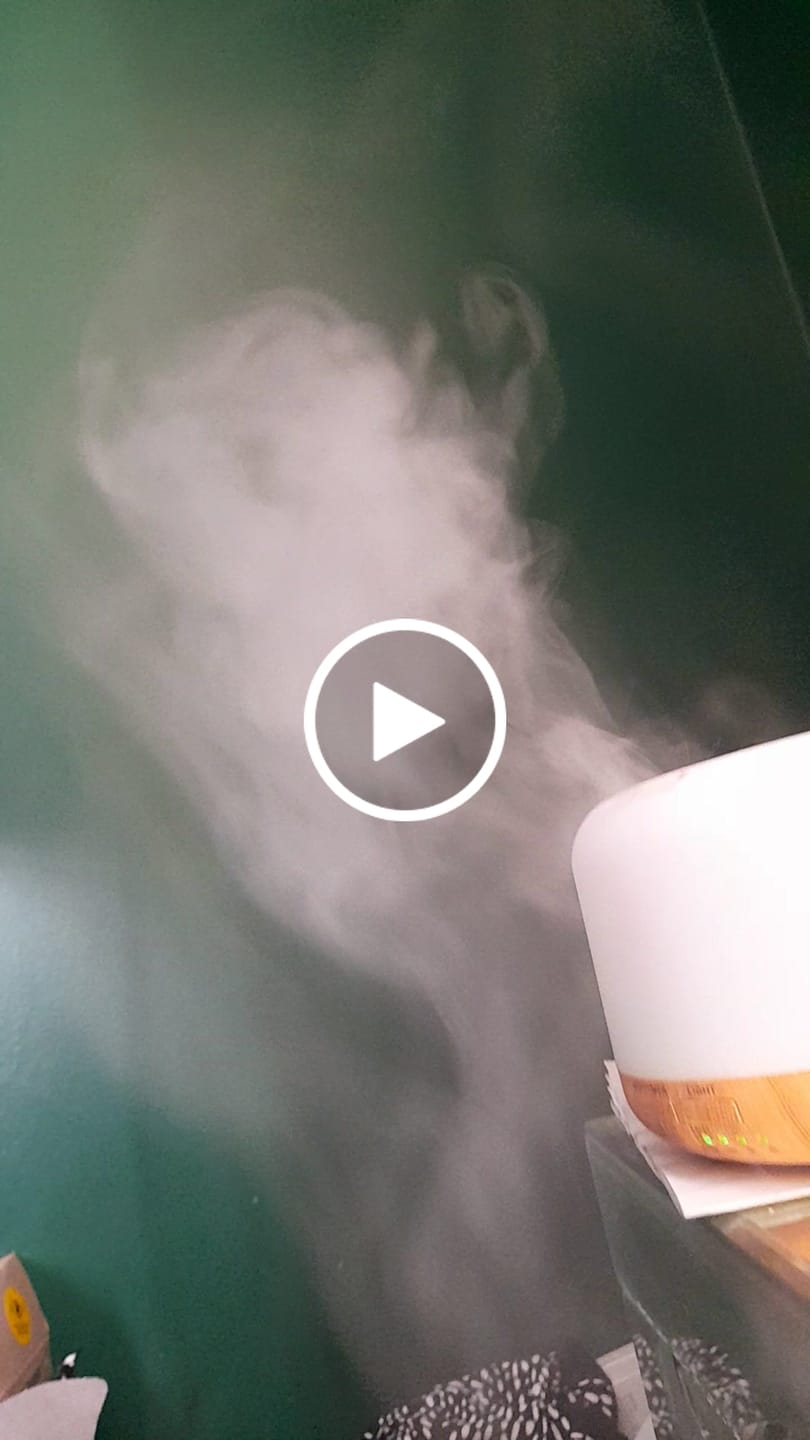 Customer video review of Oudh Wood & Leather - Electric Diffuser Fragrance Oil